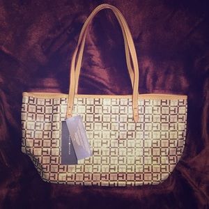 Tommy Hilfiger Shoulder Purse